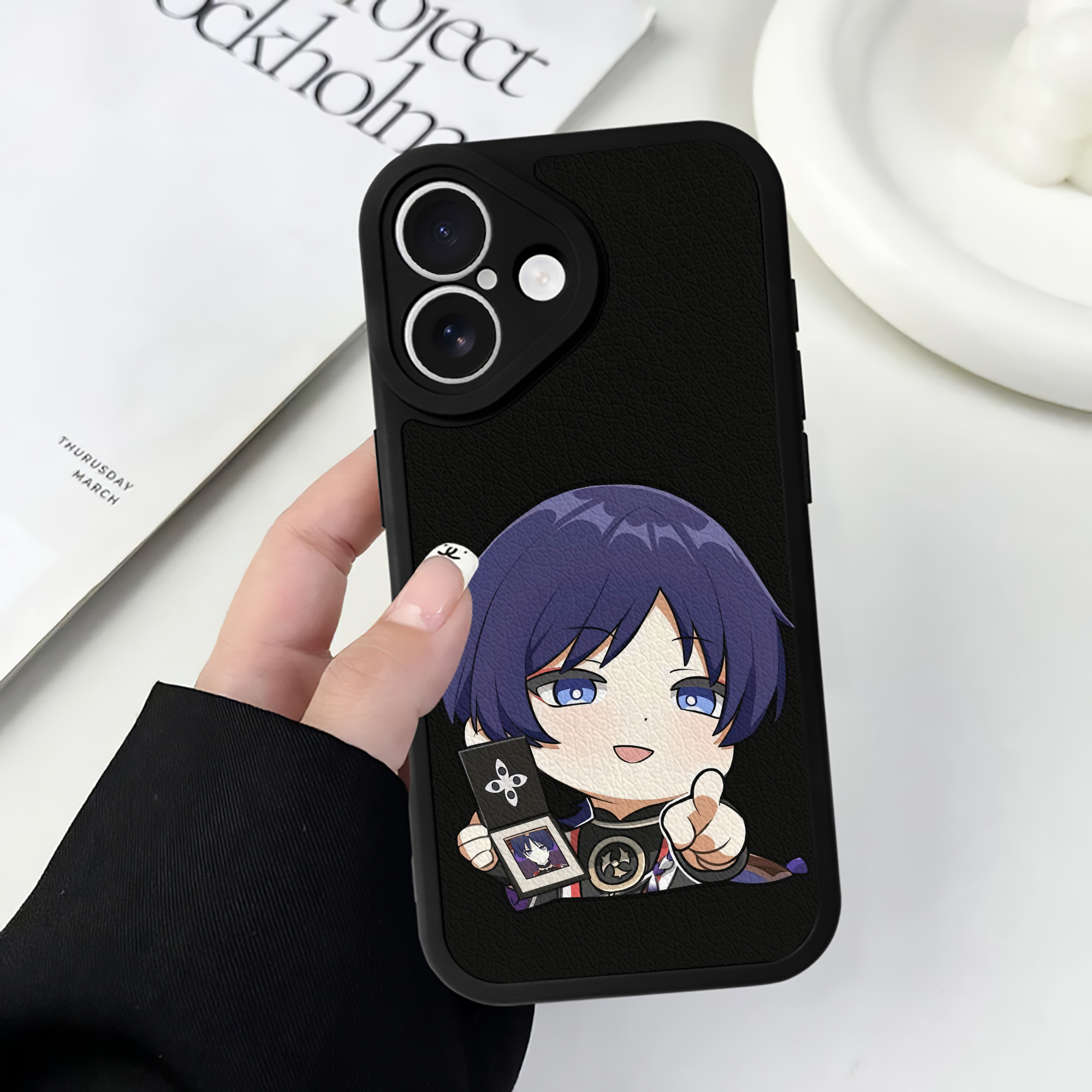 げんし神 さんペい genshin Sanpei 【iPhone 16シリーズ対応】シリコンスマホケース（レザー調） 材質：シリコン